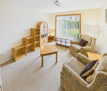 4 bedroom detached house to rent - Photo 3