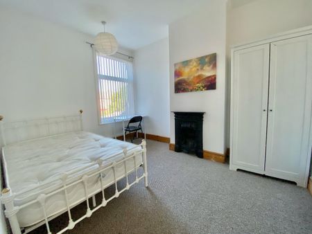 4 Bed Student Accommodation - Photo 5