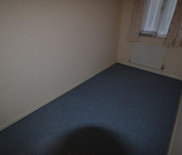 2 bedroom end of terrace house to rent - Photo 6