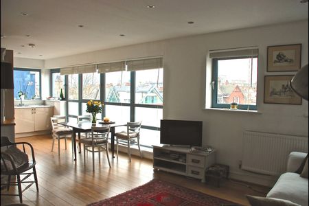 1 Bed Flat, Battersea Park Road, SW11 - Photo 3