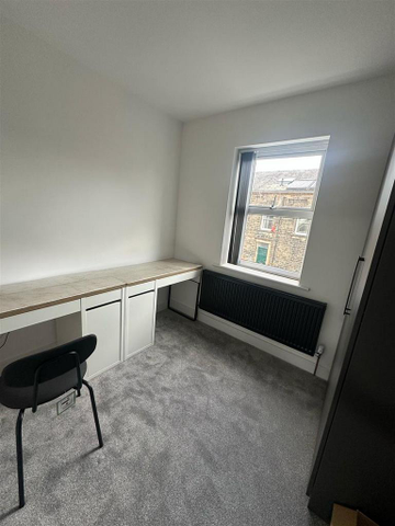 2 bedroom private hall to rent - Photo 3