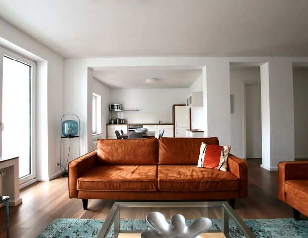 Charmante Wohnung mit Balkon im modernen Mediapark - Photo 1