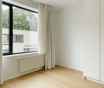 Woning te huur in Ukkel voor € 3.400 met 3 slaapkamers - Foto 2