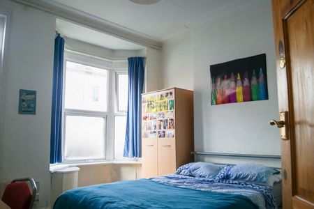 8 Harrow Road - Photo 5