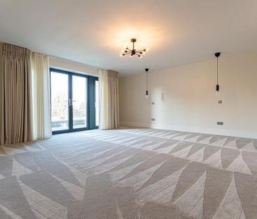 6 bedroom detached house to rent - Photo 4