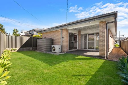 Family Home - Photo 4