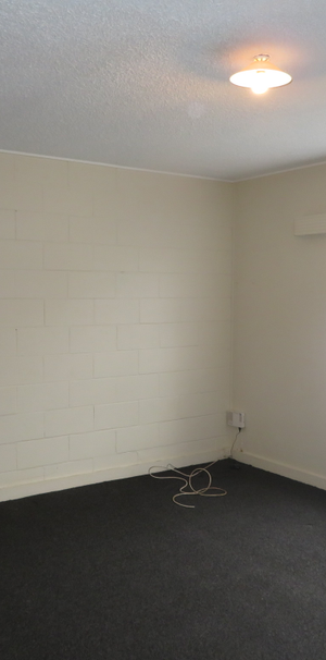Bottom floor Flat - Photo 1