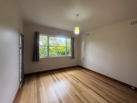 Family Delight in a Prime Location - Photo 5