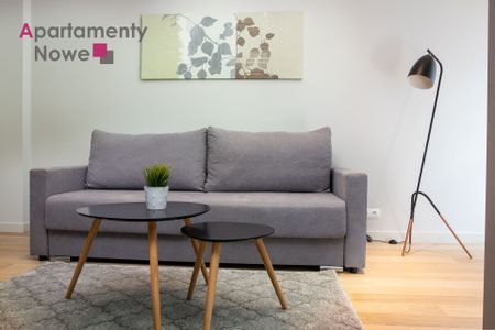 Nowoczesne, funkcjonalne mieszkanie 45m2 z osobną sypialnią w sercu krakowskiego Kazimierza przy ul. Św.Wawrzyńca 19 - Zdjęcie 2