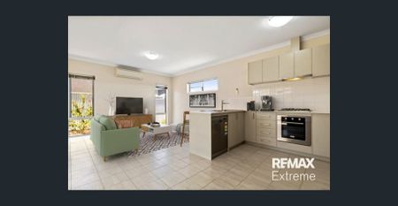 Coastal Convenience - Photo 3