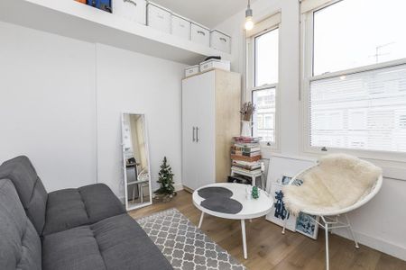 Studio to rent - Photo 2