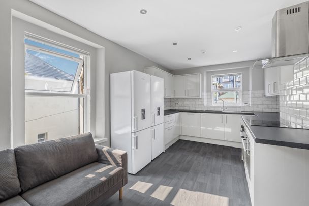 31 Connaught Avenue - Photo 1