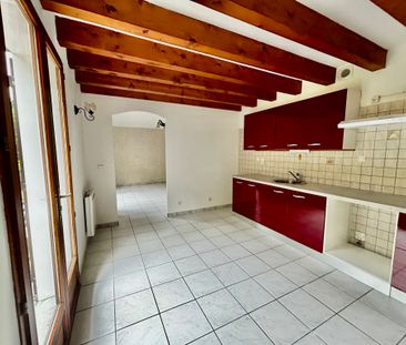 Location Appartement 4 pièces 63m² ST JEOIRE PRIEURE 73190 - Photo 4