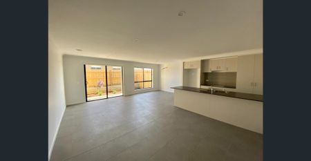 Modern Living - Photo 4