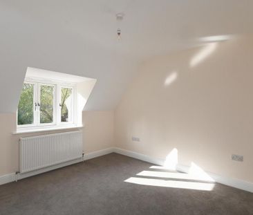 3 bedroom semi-detached house to rent - Photo 3