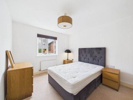 Wapshott Road, Staines-upon-Thames, Surrey,TW18 - Photo 4