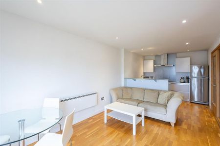 1 bedroom flat to rent - Photo 3