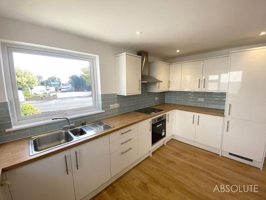 2 bedroom link detached house to rent - Photo 1