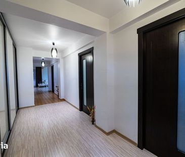 Închiriez apartament - Photo 1
