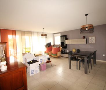 Location Appartement 3 pièces 70m² - Photo 1