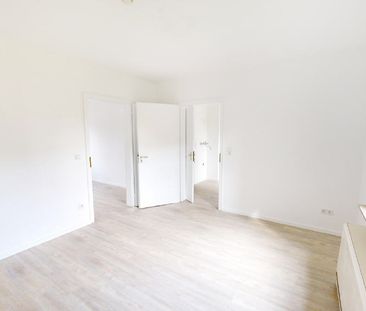 Alt-Hürth! Überwiegend renovierte 2-Zimmer Mietwohnung im Hochparte... - Photo 1