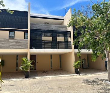 Hermoso Townhouse en Temozón con casa club y alberca en Renta - Photo 4