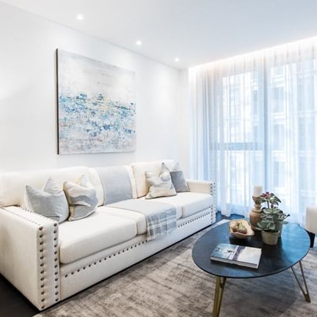 TWO BEDROOM APARTMENT TO LET CHARLES CLOWES WALK NINE ELMS SW11 - Photo 1