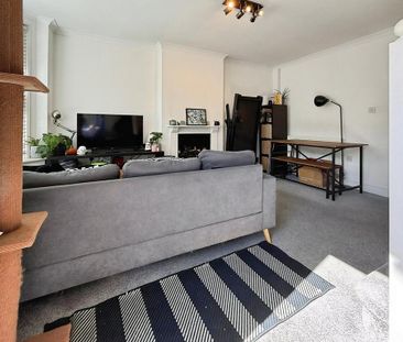 2 bedroom end of terrace house to rent - Photo 1