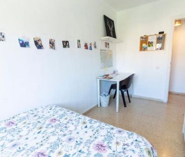 Plaza Honduras, Valencia, Valencian Community 46022 - Photo 4