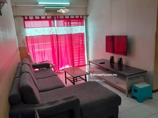 Sri Teratai Apartment, Bandar Kinrara - Photo 1