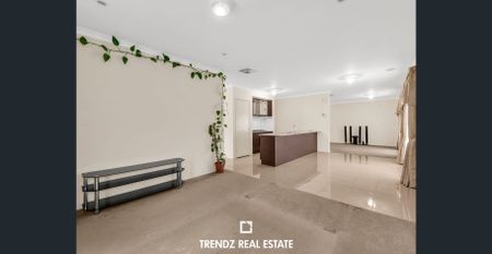 COZY PROPERTY CLOSE TO ALL AMENITIES ! - Photo 2