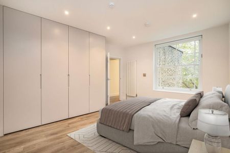 4 bedroom flat to rent - Photo 4