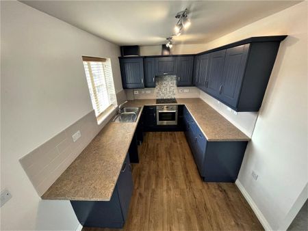 2 bedroom end of terrace house to rent - Photo 4
