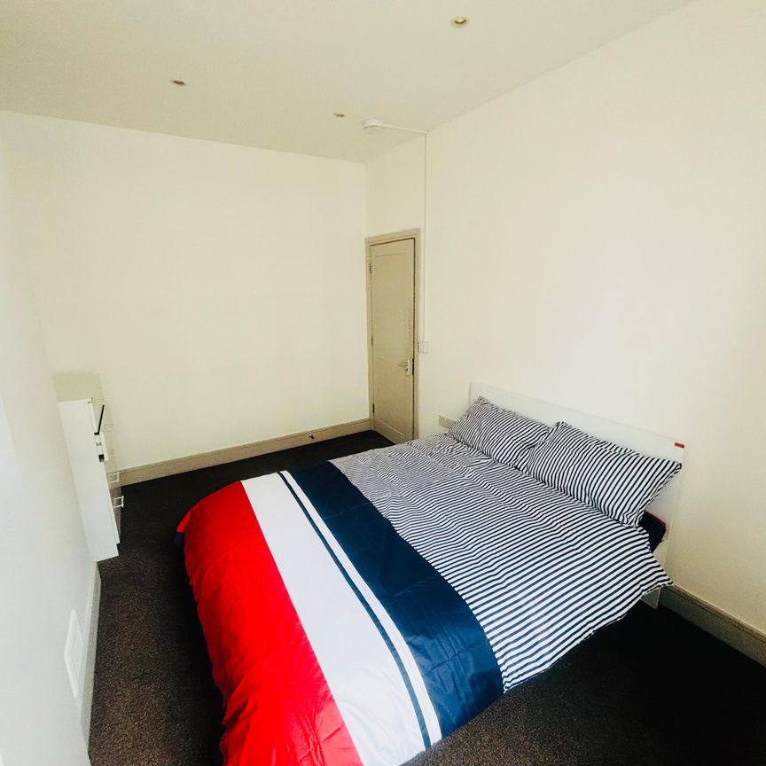 RM1 Lewisham High Street | Lewisham | London | SE13 6AA - Photo 1
