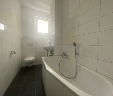 Sehr schöne 3,5-Zimmer-Wohnung mit Balkon (ab sofort anmietbar; sch... - Photo 3