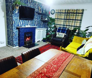 2 bedroom maisonette to rent - Photo 2