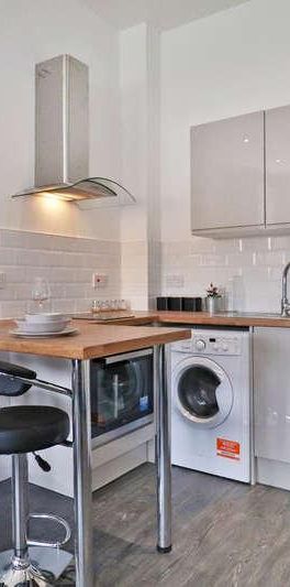Harpur House Bedford, MK40 - Photo 1
