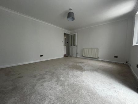 3 bedroom detached house to rent - Photo 3