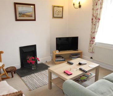 2 bedroom terraced house to rent - Photo 2