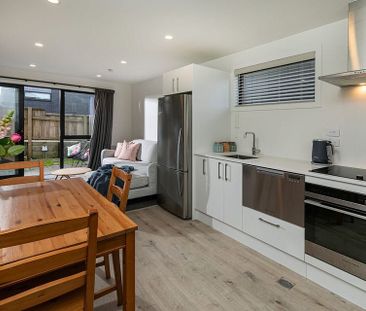 Townhouse with a Carpark - Photo 6