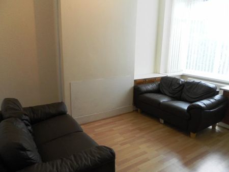 4 bedroom terraced house to rent - Photo 2