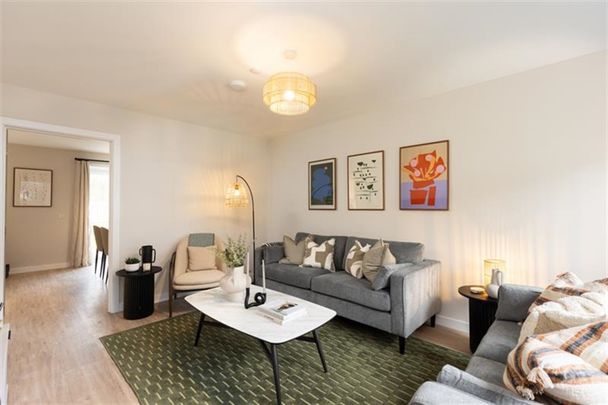 Casa, Vista Park, Glasgow, G33 - Photo 1