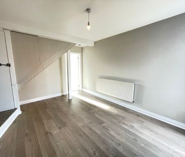 2 bedroom End Terraced House to let - Photo 3