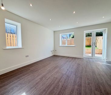 3 bedroom semi-detached house to rent - Photo 3