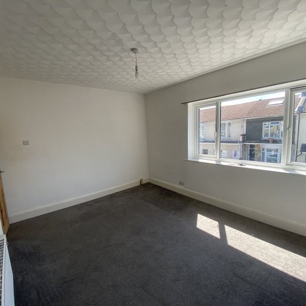 1 Bedroom, First Floor Flat - Photo 1