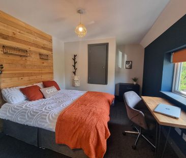 1 bedroom in a house share to rent - Photo 1