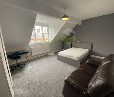 6 bedroom terraced house to rent - Photo 1