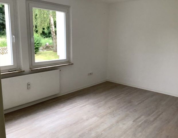 Frisch renovierte 3-Zimmer-Erdgeschosswohnung – ca. 58,70 m² mit Tageslichtbad - Foto 1