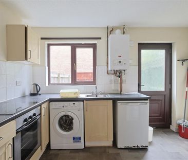 2 bedroom Student Terraced House to rent in Windmill Court, Newcast... - Photo 4