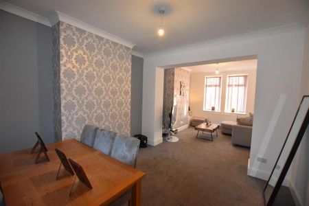 3 bedroom terraced house to rent - Photo 2